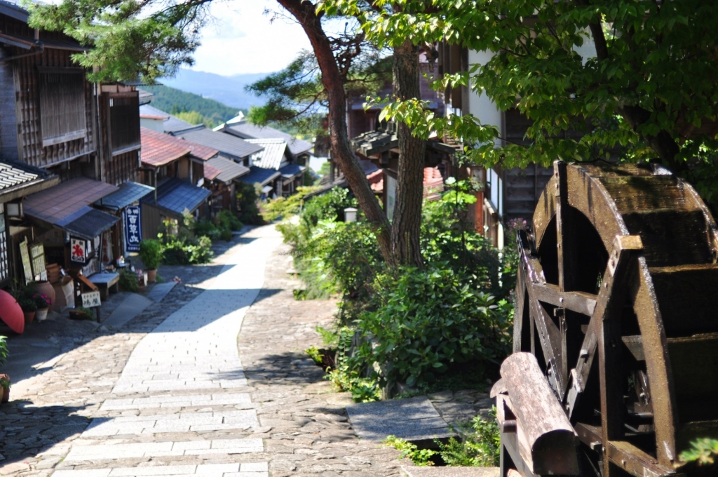 10:30 Arrival at Magome Post Town, start hiking to Tsumago Post Town